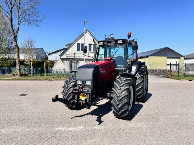 Tractor Valtra 6400, Luchtremmen, Fronthef, Frontaftakas