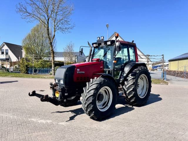 Tractor Valtra 6400, Luchtremmen, Fronthef, Frontaftakas