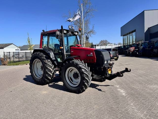 Tractor Valtra 6400, Luchtremmen, Fronthef, Frontaftakas