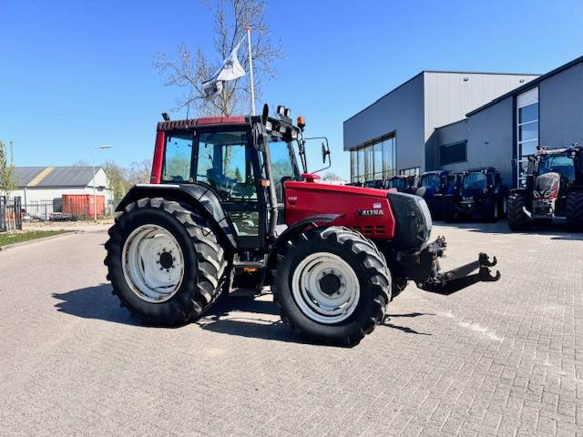 Tractor Valtra 6400, Luchtremmen, Fronthef, Frontaftakas