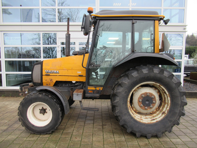 Tractor Valtra 700 4x2 VALMET