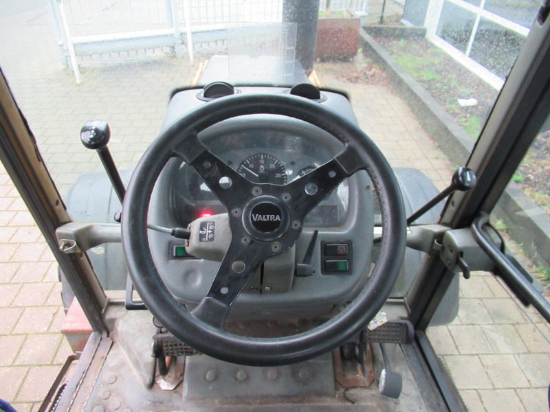 Tractor Valtra 700 4x2 VALMET