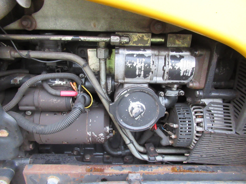 Tractor Valtra A75 4x2 + Fronthef VALMET