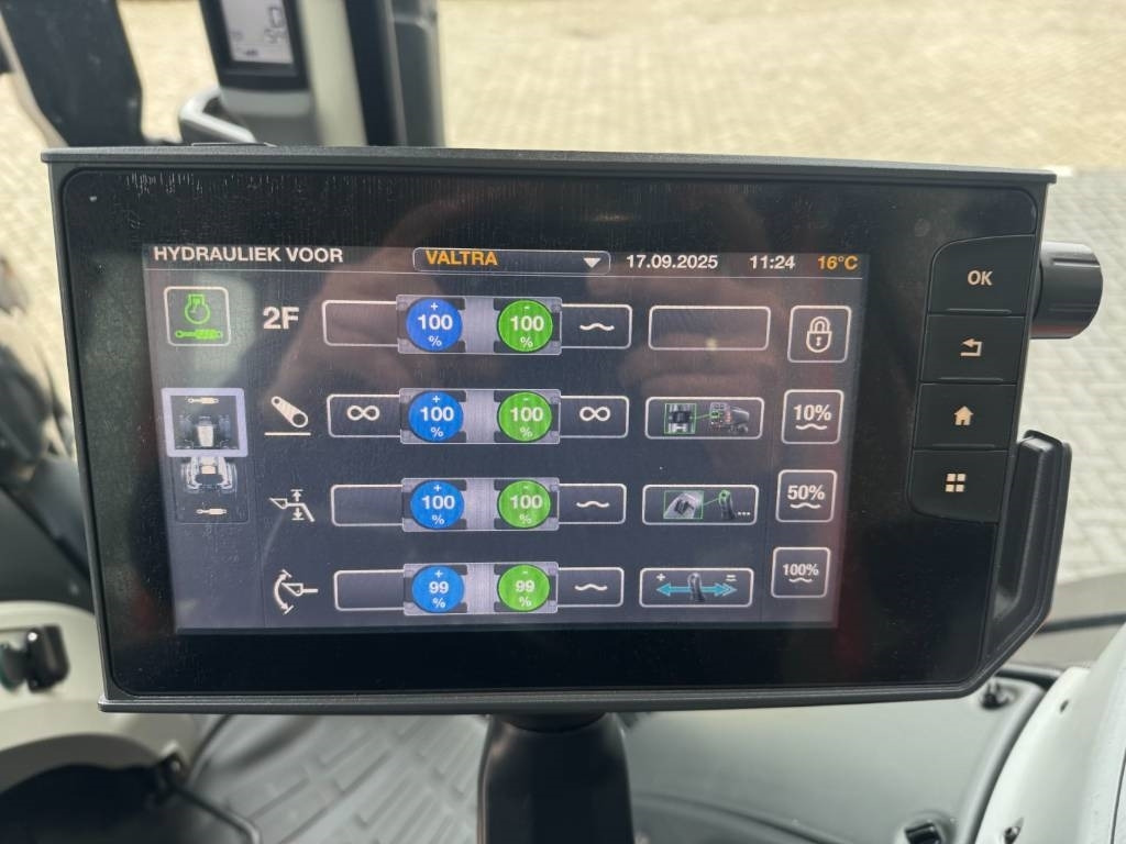 Tractor Valtra N174D, Frontlinkage + PTO, Frontloader, 3846 hours