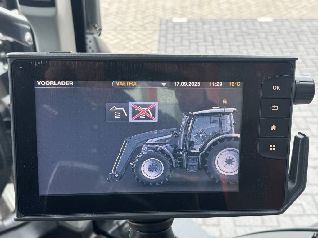 Tractor Valtra N174D, Frontlinkage + PTO, Frontloader, 3846 hours