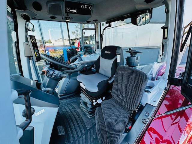 Tractor Valtra Q305 DEMO Super Compleet!