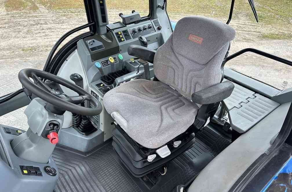 Tractor Valtra T130 trekker