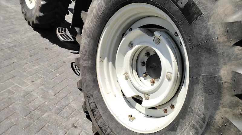 Tractor Valtra T153 Versu