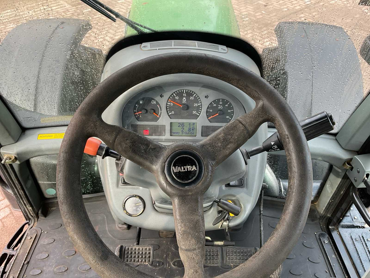 Tractor Valtra T163e