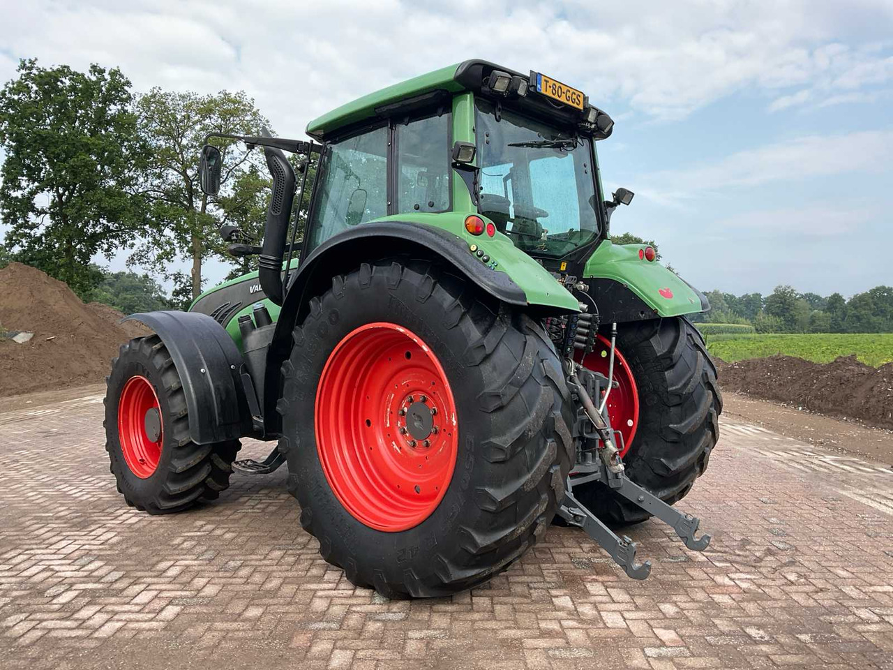Tractor Valtra T163e