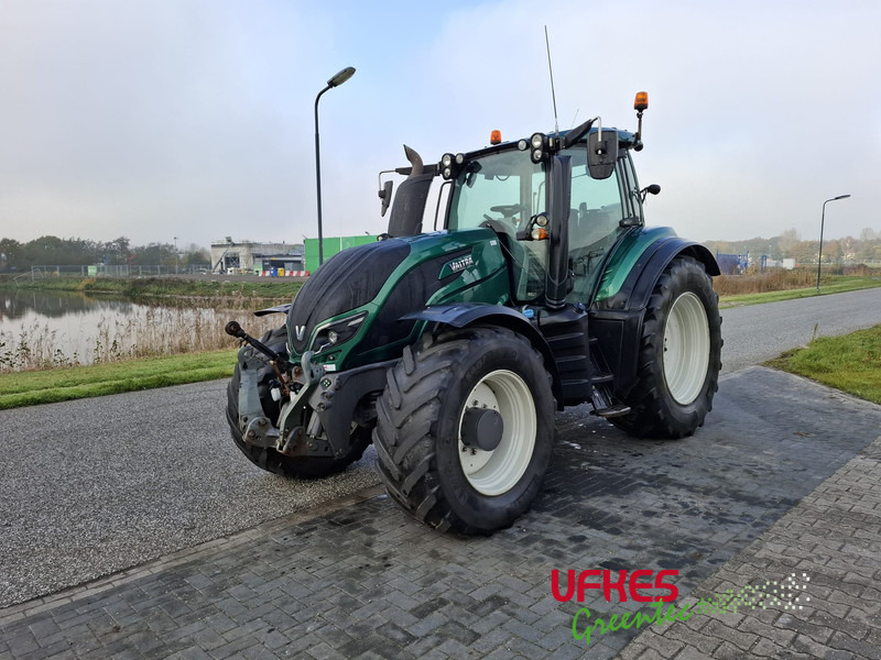 Tractor Valtra T194 D TwinTrack