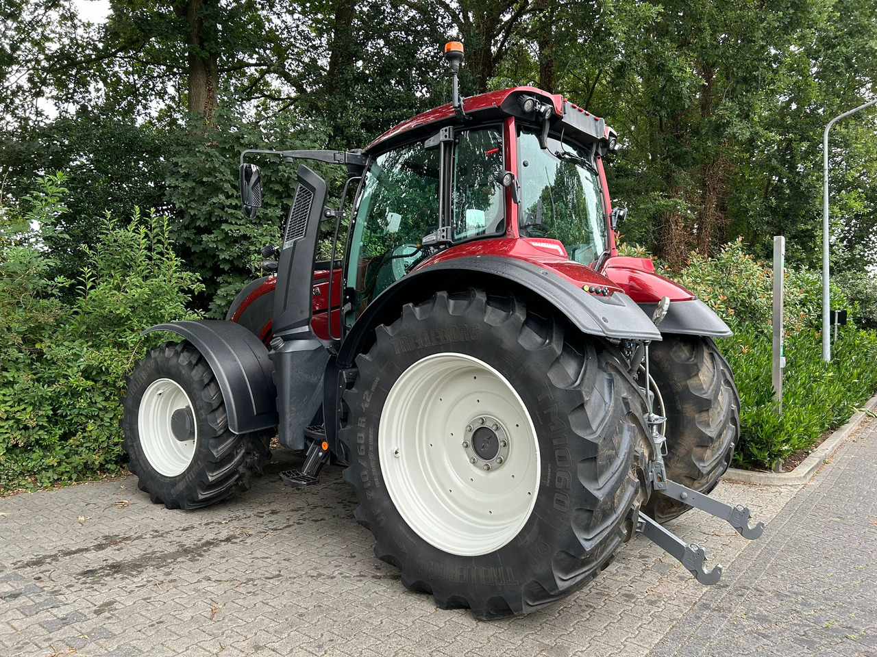 Tractor Valtra T214 Direct