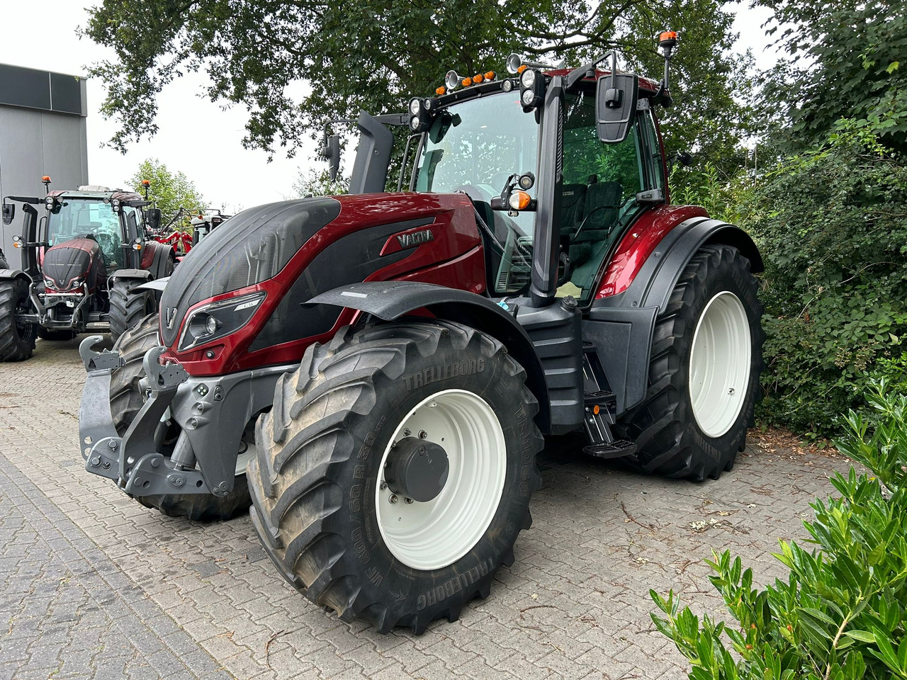 Tractor Valtra T214 Direct