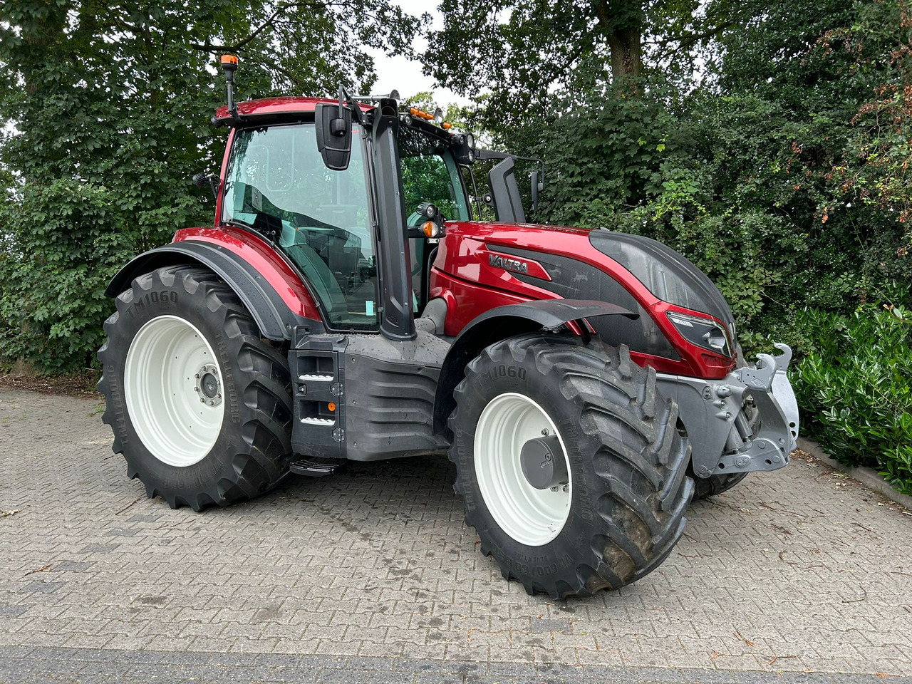 Tractor Valtra T214 Direct