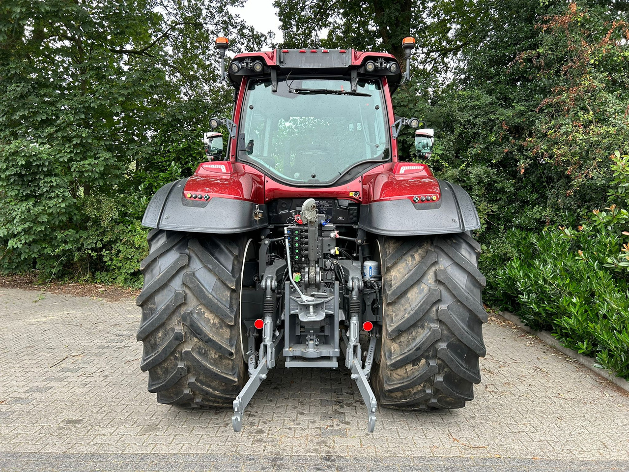 Tractor Valtra T214 Direct