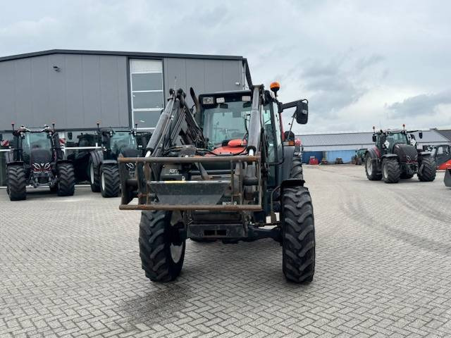 Tractor Valtra Valmet 6650 Hitech, voorlader, vloeistofkoppeling