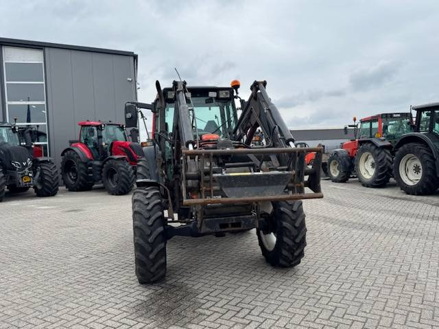 Tractor Valtra Valmet 6650 Hitech, voorlader, vloeistofkoppeling