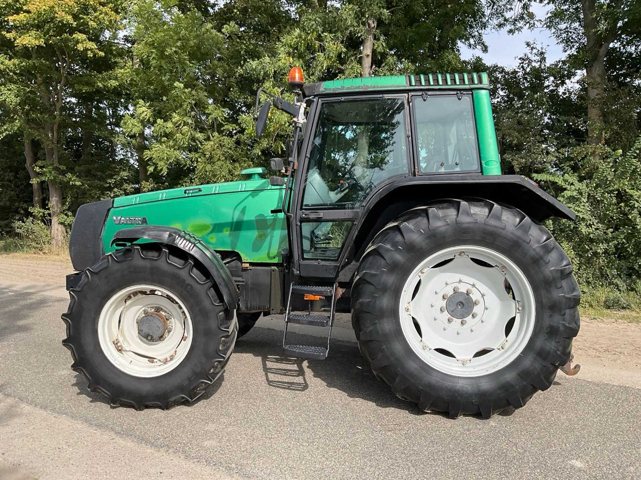 Tractor Valtra-Valmet 8150 Hi-tech