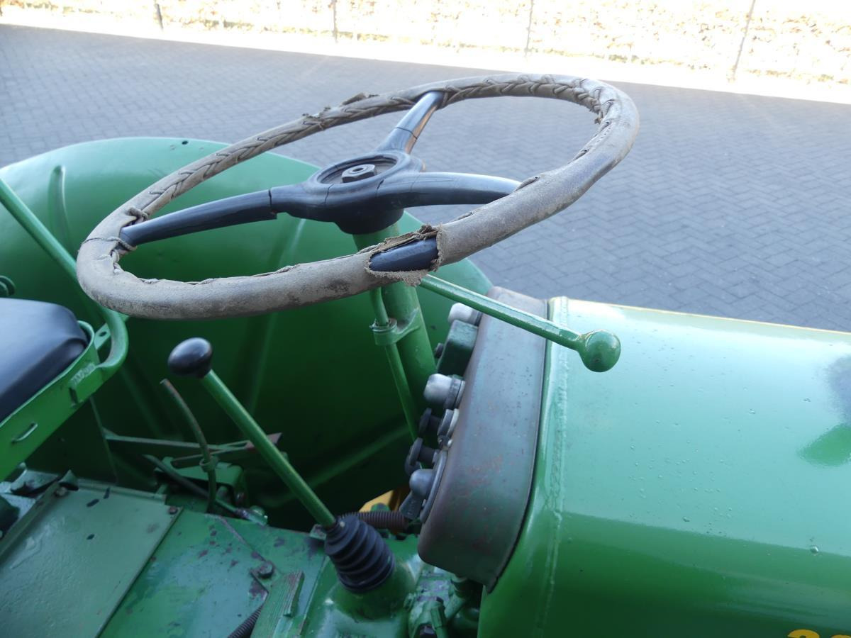 Tractor Vierzon 201