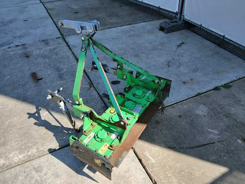 Tuinfrees Trer MTZ 100
