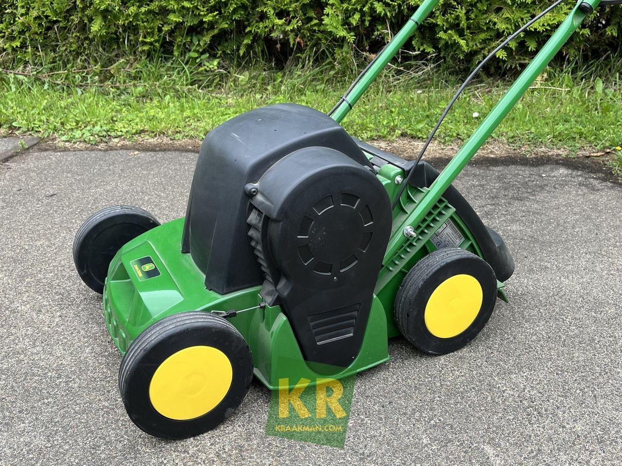 Tuinmachine D31R John Deere