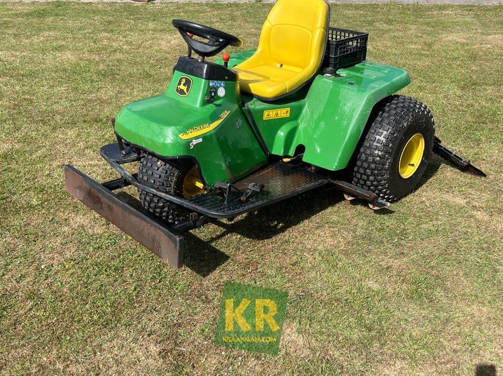 Tuinmachine John Deere 1200A bunkerrake