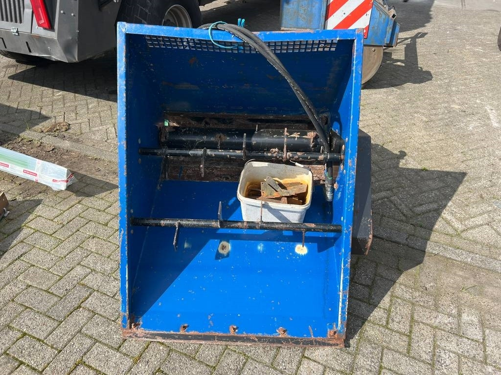 Veeteelt materiaal Ceres BS 650 instrooibak