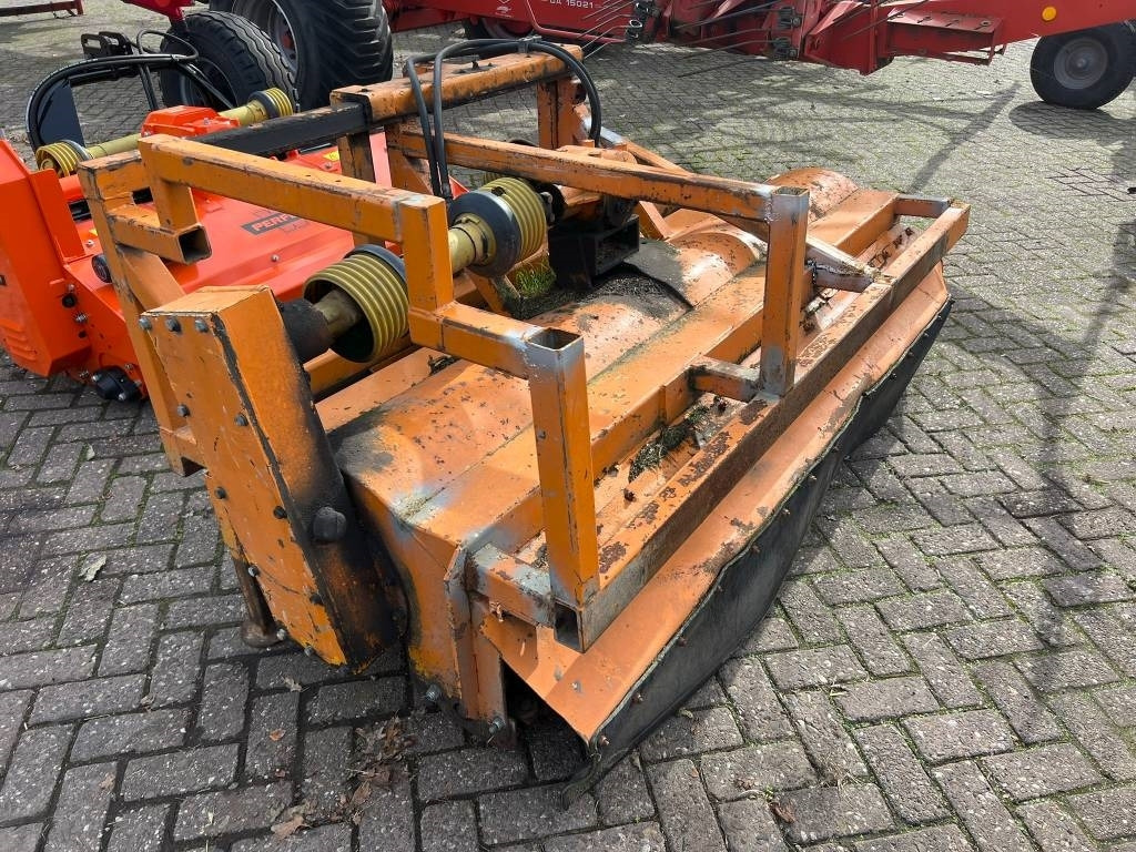 Veeteelt materiaal Hemos Klepelmaaier