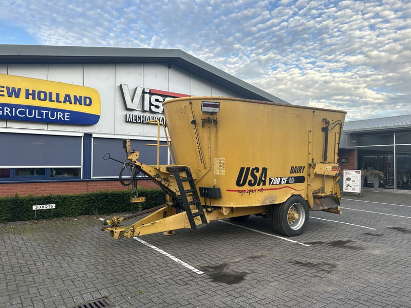 Veeteelt materiaal Peecon Peecon USA 700 CF mengwagen