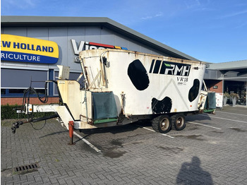 Veeteelt materiaal RMH RMH VR18 mengwagen