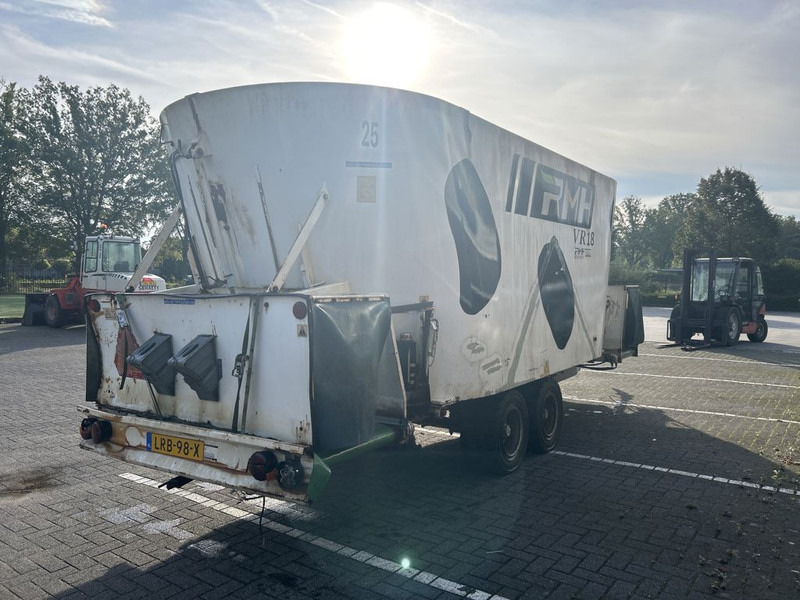 Veeteelt materiaal RMH RMH VR18 mengwagen