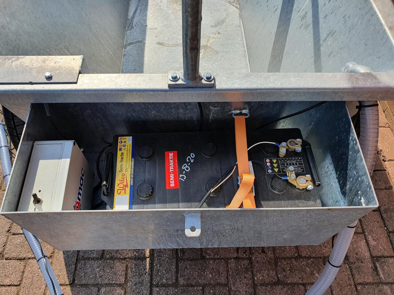 Veeteelt materiaal Zonnedrinkbak 900 L grootvee - Nieuw