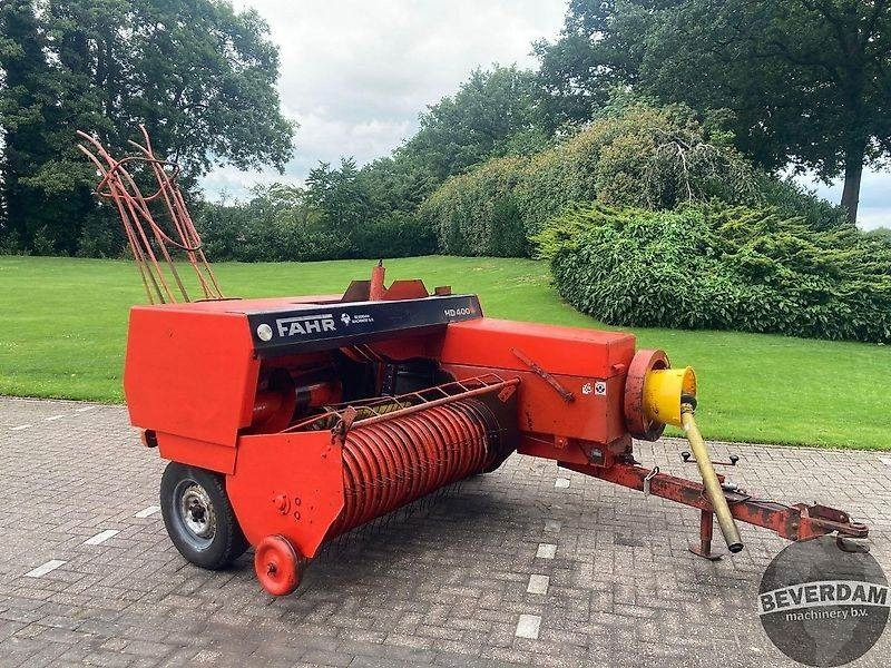 Vierkante balenpers Deutz-fahr HD400