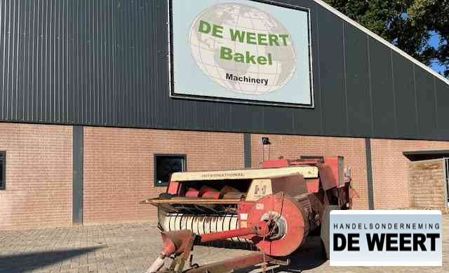 Vierkante balenpers International 440