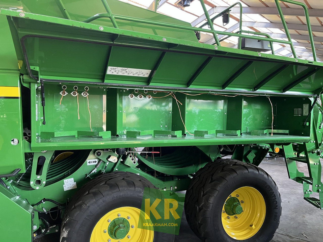 Vierkante balenpers John Deere L624