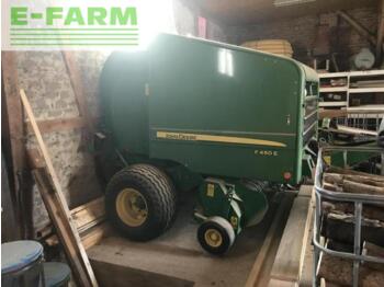 John Deere f450e - vierkante balenpers