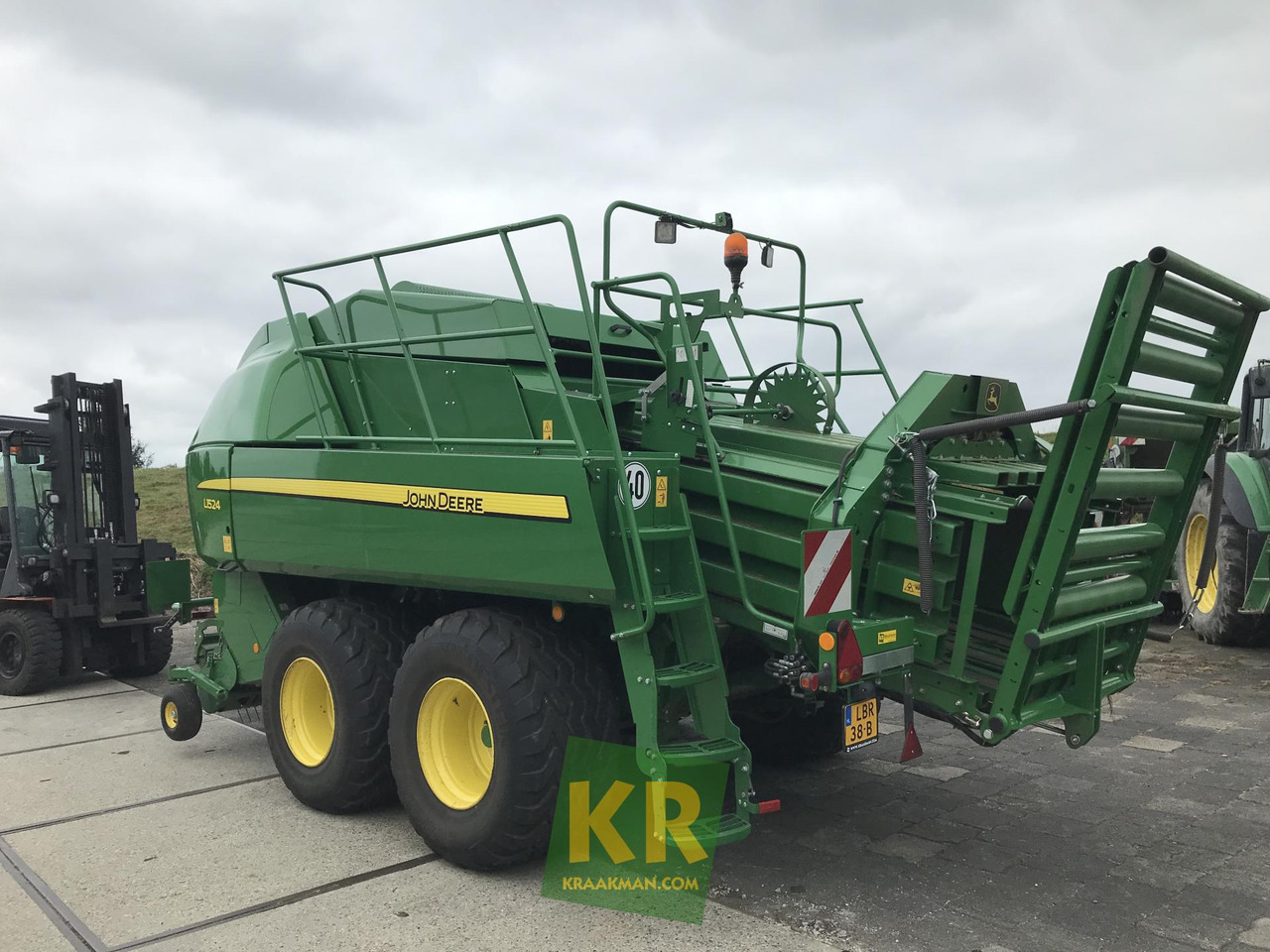 Vierkante balenpers L1524 John Deere