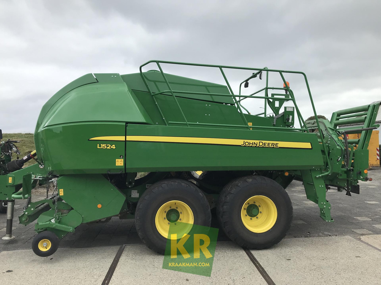 Vierkante balenpers L1524 John Deere