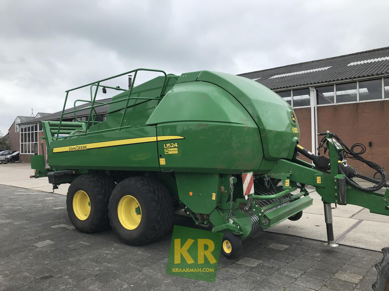 Vierkante balenpers L1524 John Deere