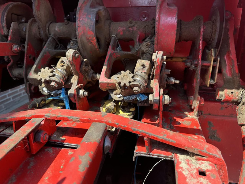 Vierkante balenpers New Holland 276