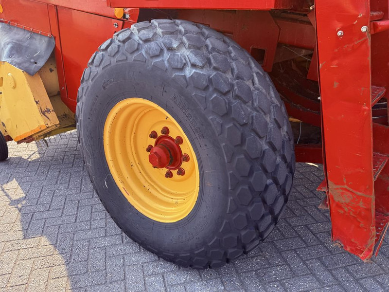 Vierkante balenpers New Holland D2000 Big Baler