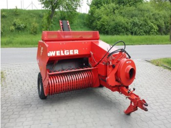 Welger AP 530 mit P23 - vierkante balenpers