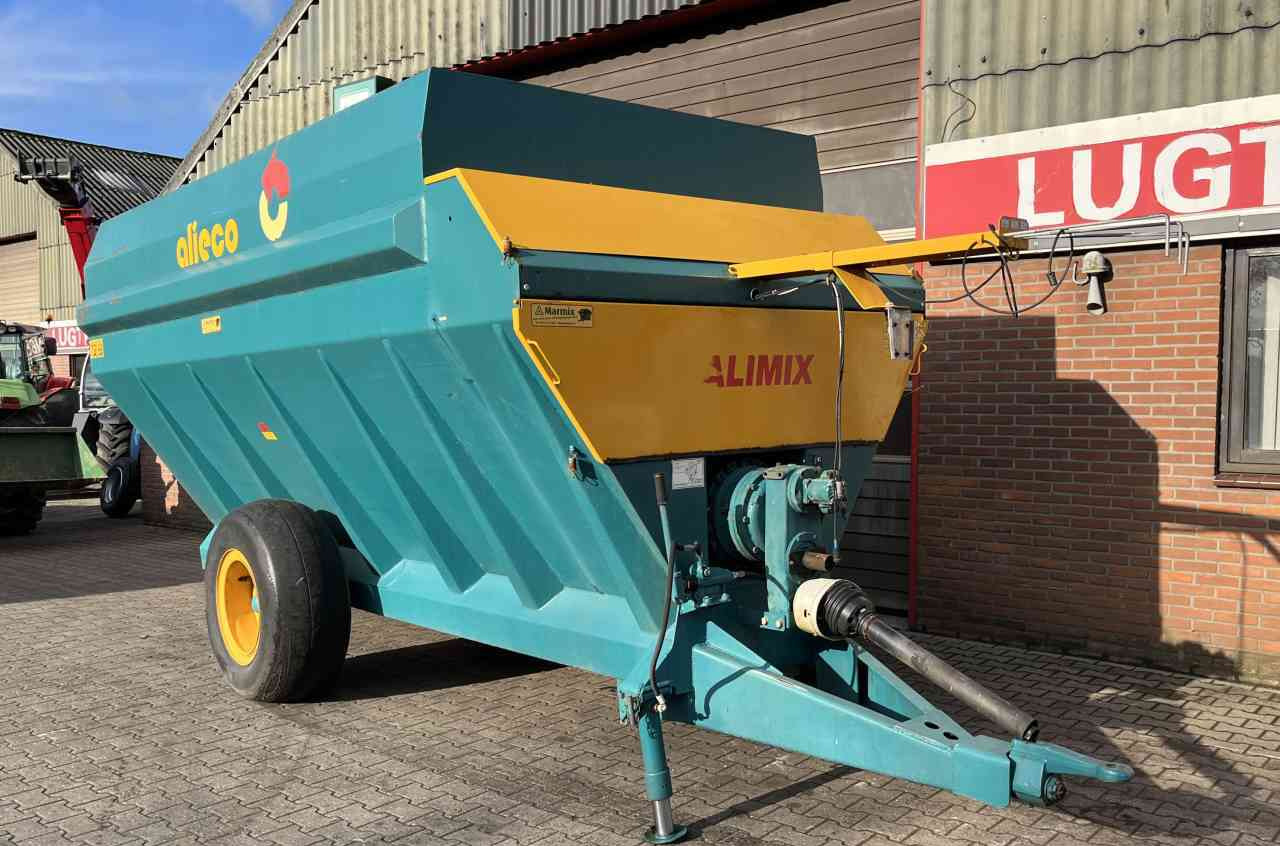 Voermengwagen Alieco Alimix horizontale voermengwagen