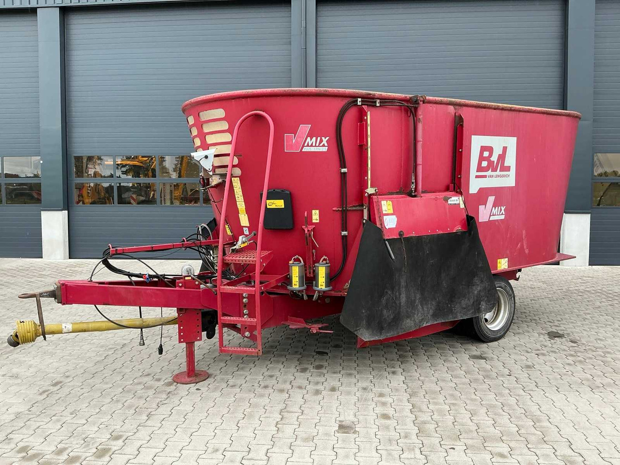 Voermengwagen BVL V-MIX 17N2S