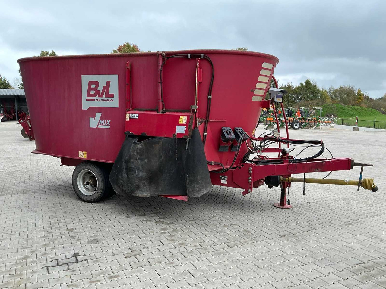 Voermengwagen BVL V-MIX 17N2S