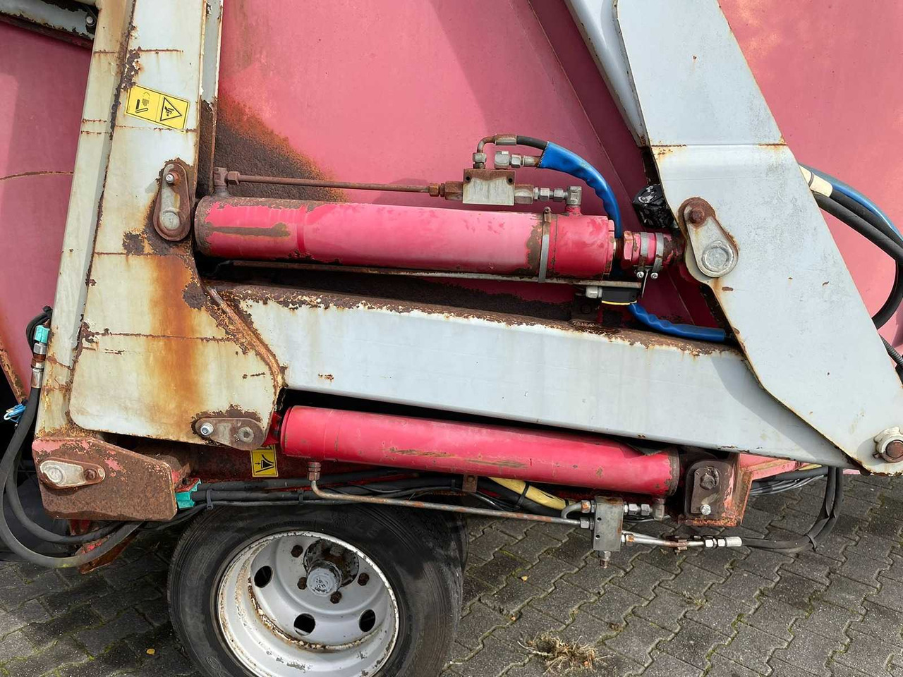 Voermengwagen BVL V-Mix 12 LS Plus