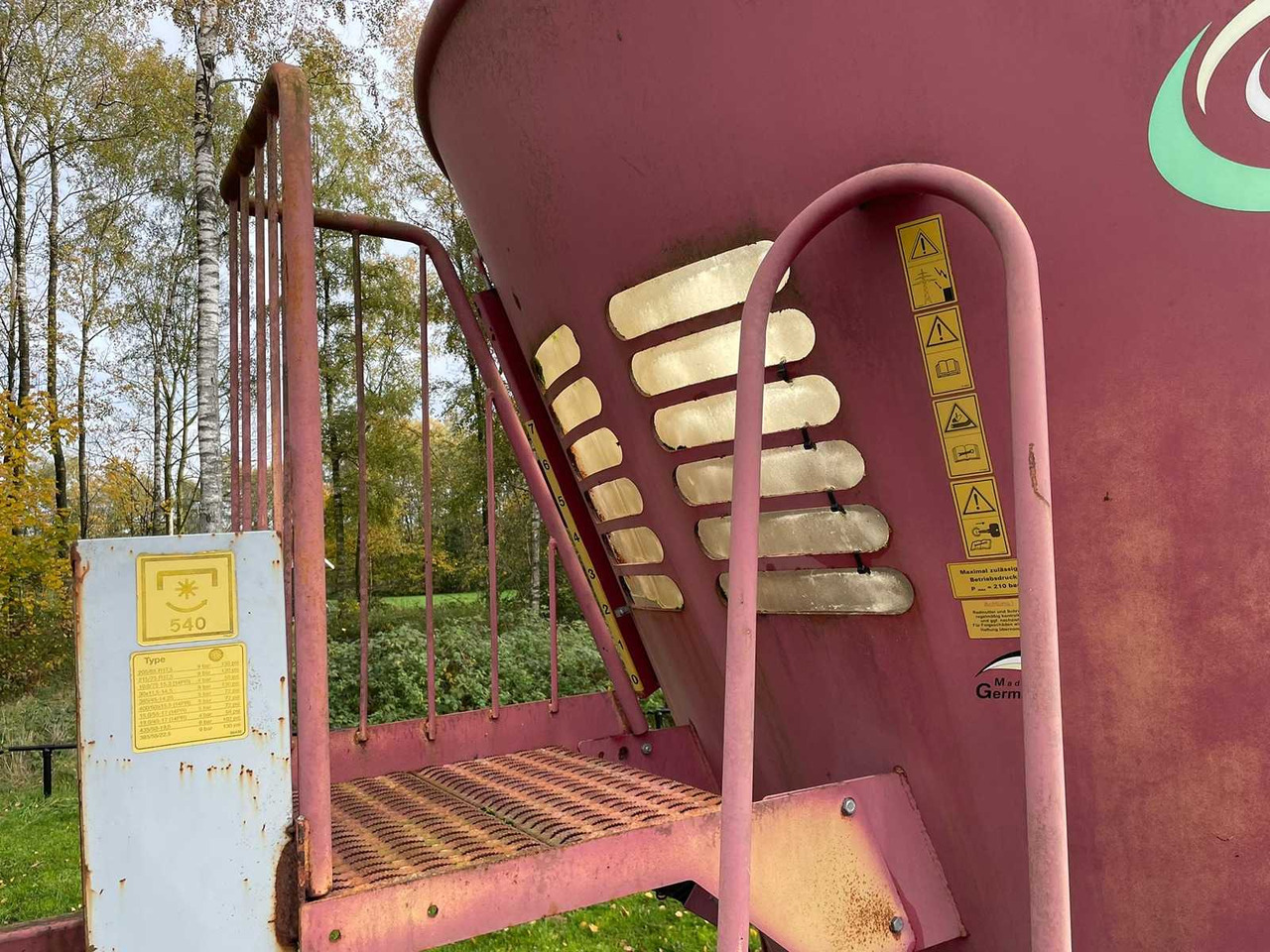 Voermengwagen BVL V-Mix 12 LS Plus