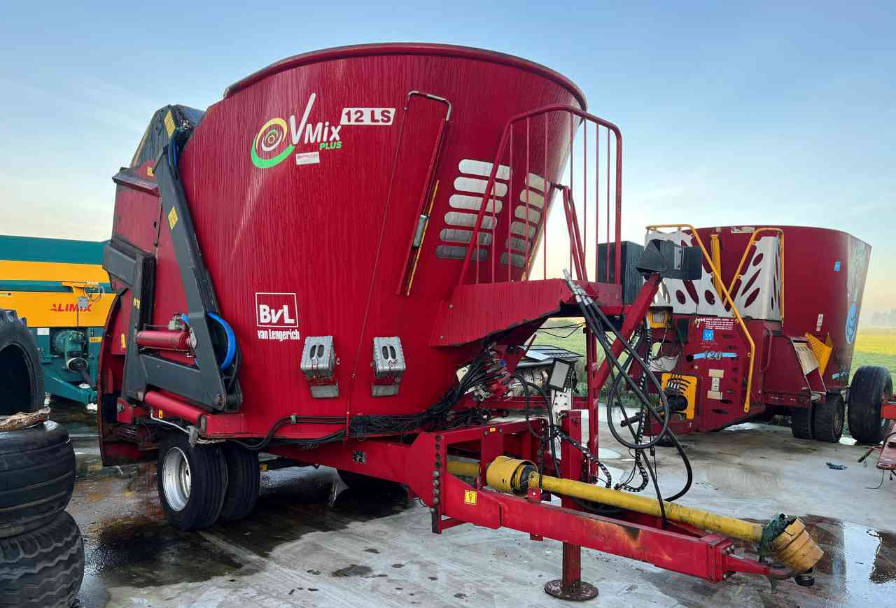 Voermengwagen BVL V-Mix 12 LS Voermengwagen Voermachines