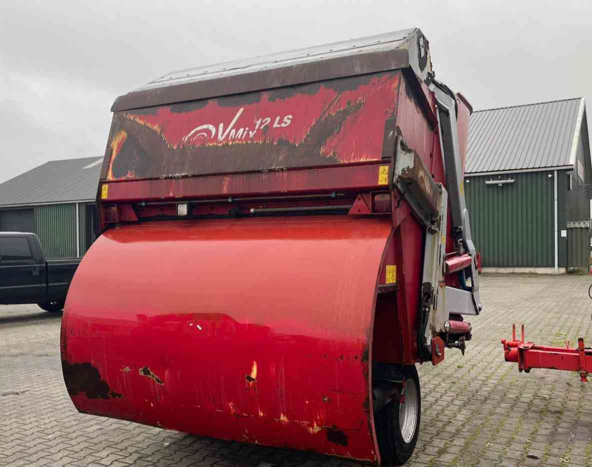 Voermengwagen BVL V-Mix 12 LS Voermengwagen Voermachines