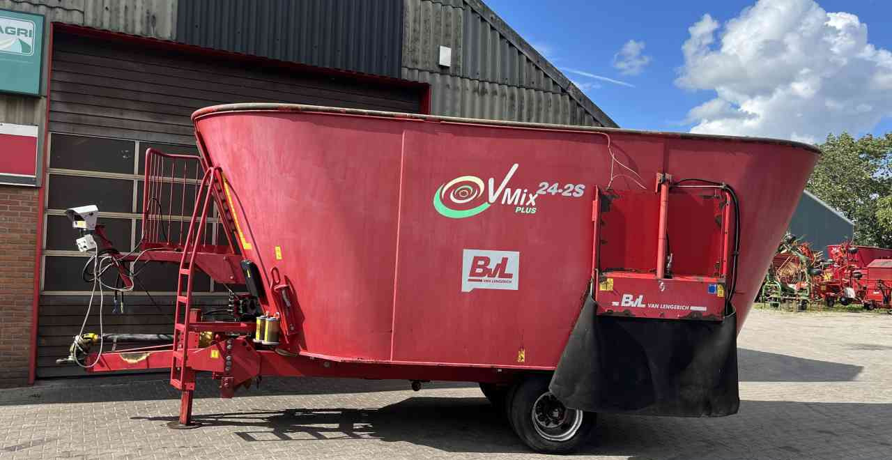 Voermengwagen BVL V-Mix 24-2S Voermengwagen voermachines